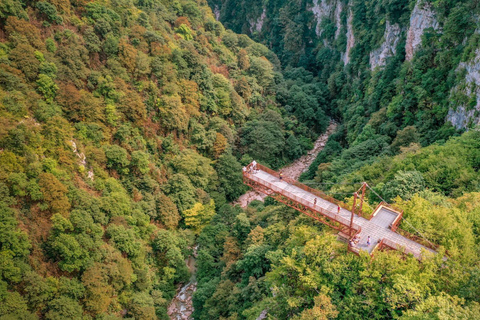 Canyon und Höhlen Tour ab Batumi (Martvili, Okatse, Prometheus)