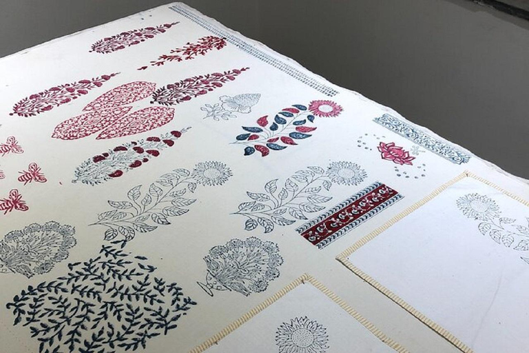 Jaipur's Royal Trio: AC Car, Tuk-Tuk & Guided Cultural Tour Tour by Tuk-Tuk Guide not included