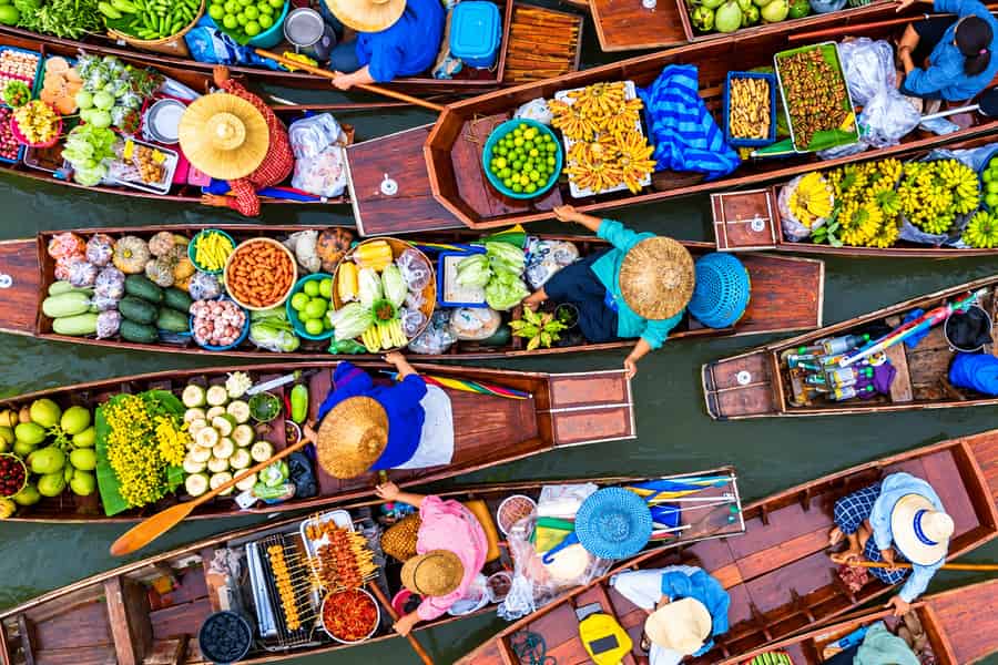 Schwimmender Markt und Eisenbahnmarkt mit Bootsfahrt. Foto: GetYourGuide Schwimmender Markt und Eisenbahnmarkt mit Bootsfahrt. Foto: GetYourGuide