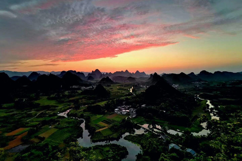 Guilin: Excursão particular de meio dia à colina Yangshuo Cuiping ao pôr do sol