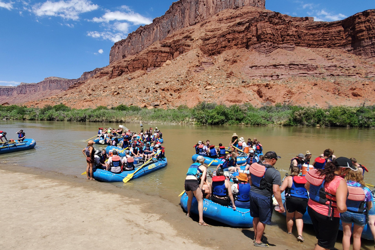 Rafting no Rio Colorado: Meio dia de manhã em Fisher TowersRafting no Rio Colorado: meio dia de manhã nas Fisher Towers