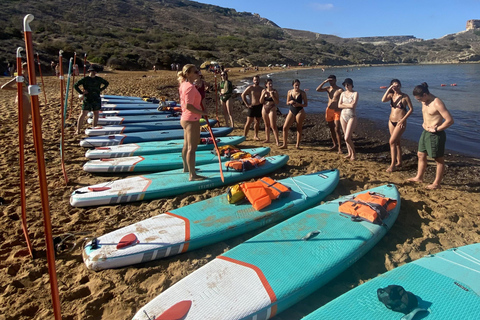 Lekcja paddleboardingu na stojąco w Malta Surf School