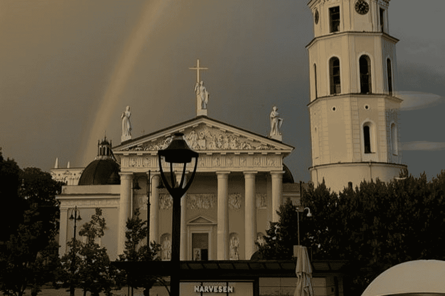 Vilnius : Sightseeing Walking Custom Tour mit einem ortskundigen Guide. Foto: GetYourGuide