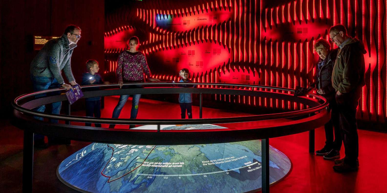 Die Geographie Islands - Inspired by Iceland, image size:1585x792