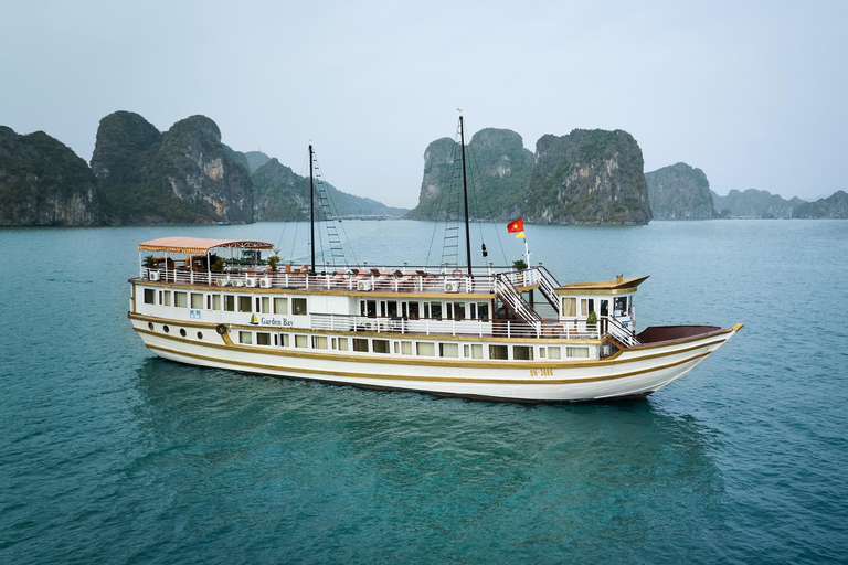 Från Hanoi: Ha Long &amp; Bai Tu Long Bay 2-dagars 1-natts kryssningSun World kryssningshamn: Bai Tu Long Bay 2-dagars kryssning med 1 natt