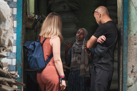 Private Dharavi Slums and Dhobighat Laundry tour