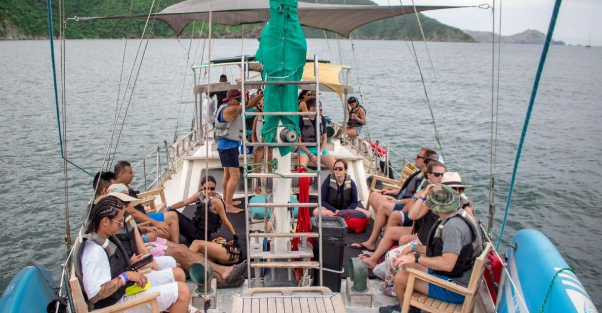 Santa Marta, Sailboat day tour to Tayrona Park - Housity