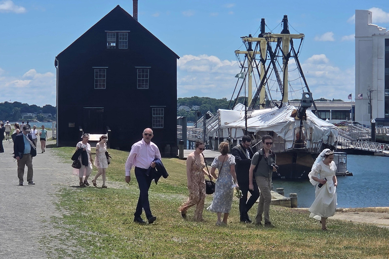 Boston by Train to Salem History Tour: Option to Stay & Play