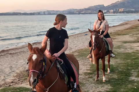 Kuşadası: VIP Horseback Riding and Sunset Beach Safari 3-Hour Sunset Forest & Village Safari
