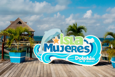 Isla Mujeres: Full Day at Dolphin Discovery Dolphin Connection: A one-of-a-kind experience connecting with dolphins and manatees