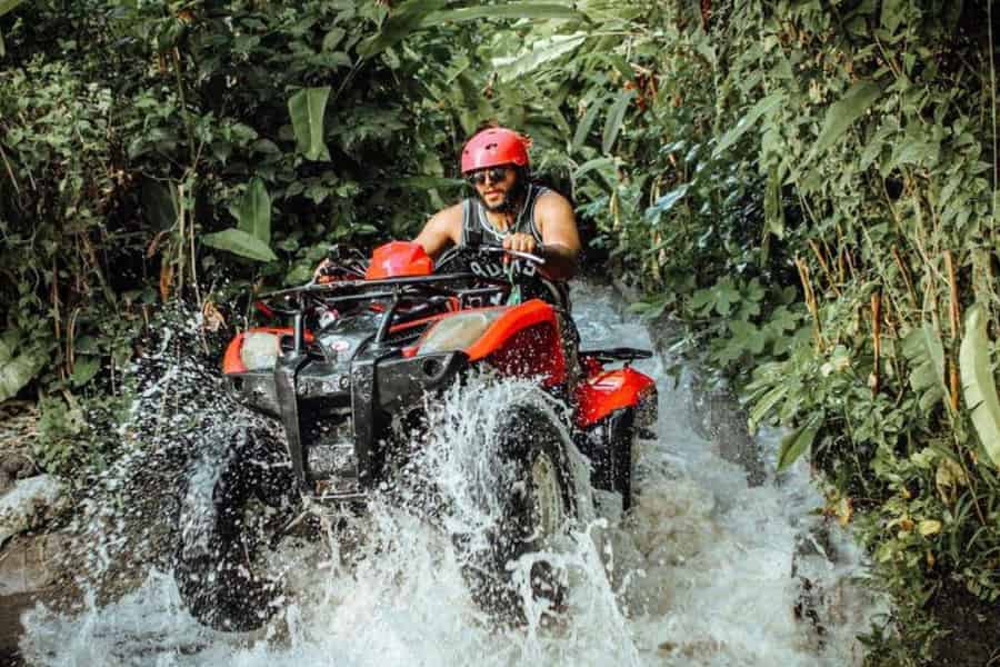 Ubud: Quadfahrt, Rafting, Tubing-Abenteuer mit Shuttle. Foto: GetYourGuide Ubud: Quadfahrt, Rafting, Tubing-Abenteuer mit Shuttle. Foto: GetYourGuide