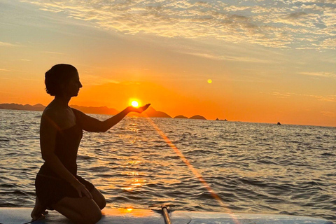 Río de Janeiro: Amanecer en la playa de Copacabana ...