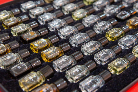 C/Echegaray 5 Centrum Malagi: Masaż Malagueño: Masaż + Degustacja winaC/Echegaray 5 Malaga centrum: Malagueño Massage: masaż + degustacja wina