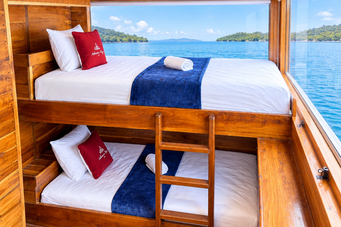 3D Komodo Sailing & Land Tour 12 Stops Single Bed & Hotel 3-Day Shared Cabin, Single Bed No Land Tour No Park Fee