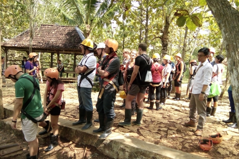 Visite de la grotte de Jomblang et de la plage de Timang