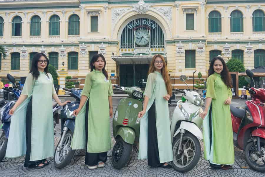 Ho-Chi-Minh-Stadt: Streetfood-Tour mit dem Motorrad – 12 Verkostungen. Foto: GetYourGuide Ho-Chi-Minh-Stadt: Streetfood-Tour mit dem Motorrad – 12 Verkostungen. Foto: GetYourGuide