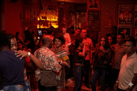 Cali Nightlife Tour: Bulevar, Salsa Streets, Chiva & Club 10.60 Cali Nightlife Tour: Bulevar, Salsa Streets, Chiva, & Club 10.60