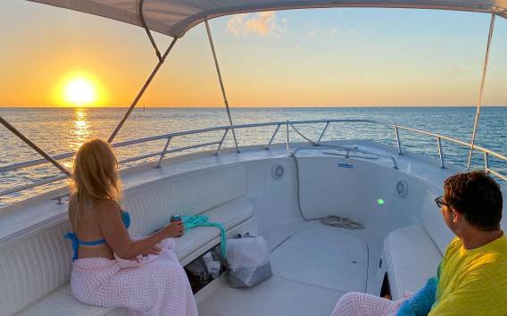 Muscat: Bootsfahrt zur Küste und zum Sonnenuntergang