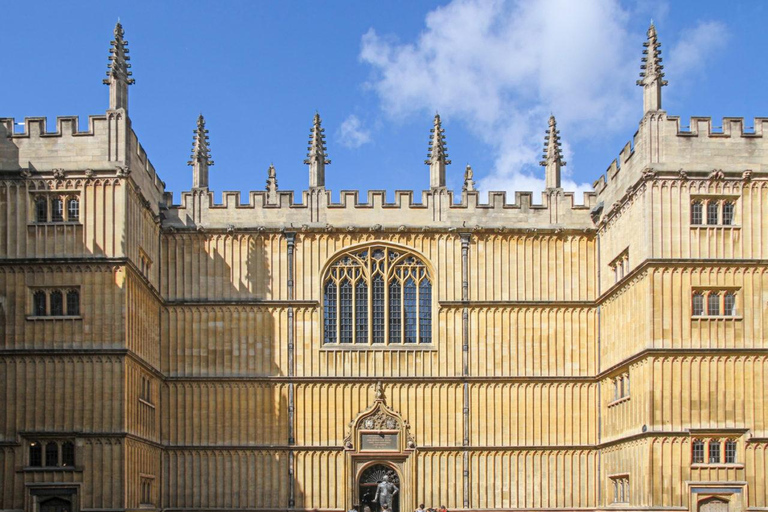 Oxford: Wycieczka po mieście i uniwersytecie z wstępem do college&#039;u w cenieOxford: The Best Bits of Oxford Walking Tour - Przewodnik lokalny.