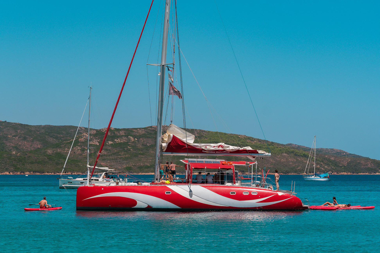 Croisière sur un maxi-catamaran à voiles