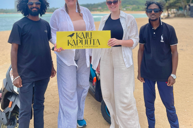 Galle: Private Full-Day Scooter Tour with Lunch and Guide Scooter Tour with a Swim