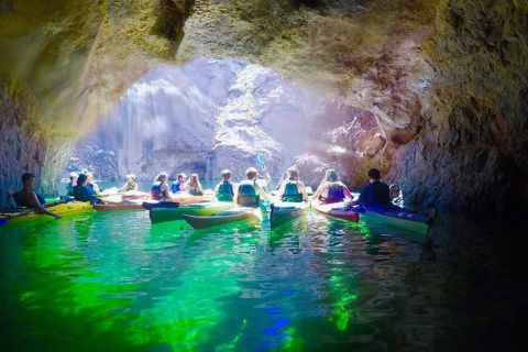 Из Лас-Вегаса: тур на байдарках по Изумрудной пещере на полдня