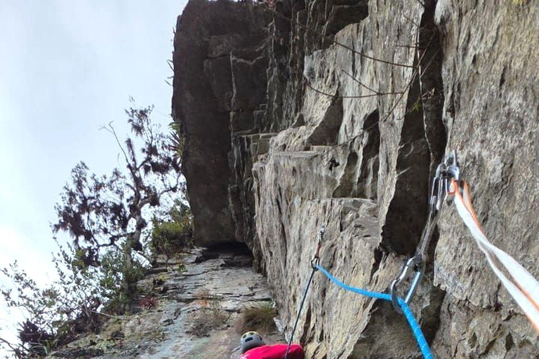 Bogotá: Choachí Rock Climbing and Hiking Tour Basic Climbing and Hiking Tour