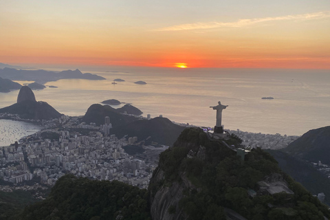 Rio de Janeiro: 25 Min Helicopter Christ the Redeemer