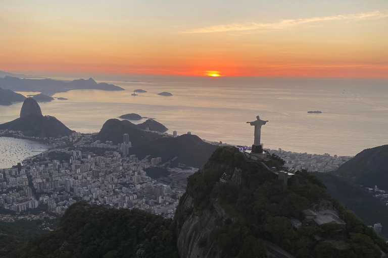 Rio de Janeiro: 25 Min Helicopter Christ the Redeemer