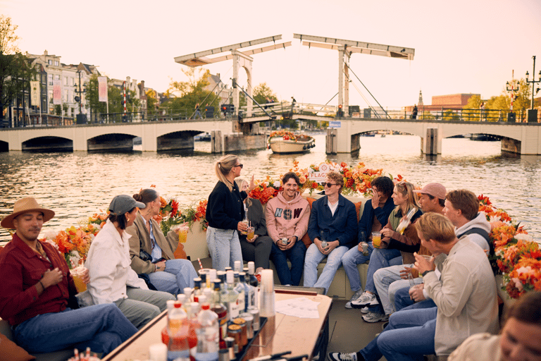 Amsterdam: Luxury Canal Cruise on Authentic Flowerboat Luxury Flower Boat from Central Station