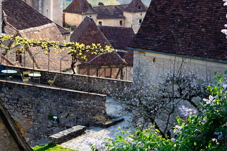 Tour of Saint-Cirq-Lapopie, an iconic village in southwestern France
