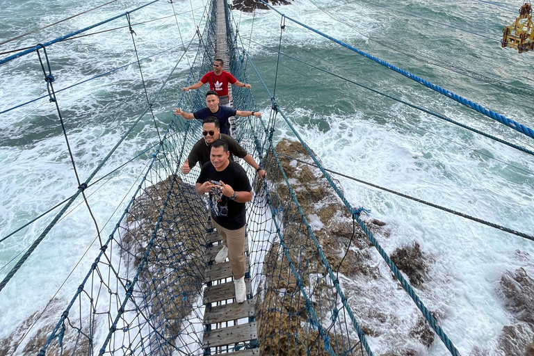 Yogyakarta: Timang Beach Adventure and Slili Beach Tour