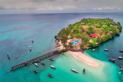 Zanzibar : Prison Island &amp; Nakupenda, une excursion en bateau avec déjeuner.