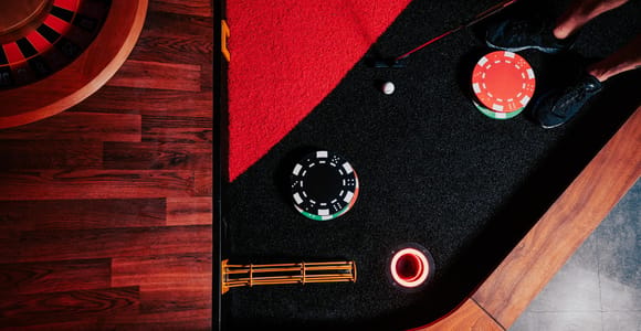 Bergen: Norway&#39;s First High-Tech Minigolf Activity Bar