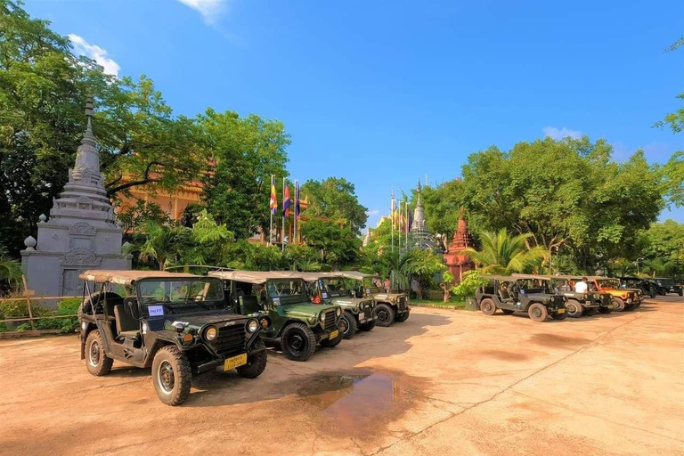 Angkor Wat Discovery Tour by Jeep