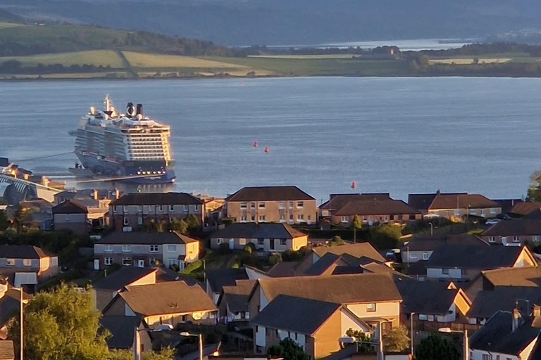 Greenock: Stirling Castle, Kelpies, & Luss Day Trip