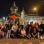 Porto: pub crawl con 6 drink e ingresso VIP al club