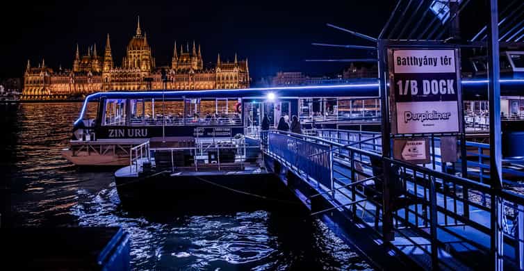 Budapest: Nighttime or Daytime Sightseeing Cruise photo 15
