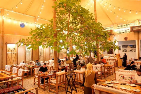 Old Dubai: Premium Historic Tour with Breakfast at Al Khayma