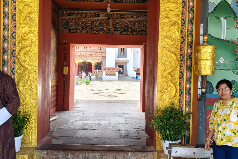 7-Days in Bhutan with River Rafting, Farm Lunch & Stone Bath