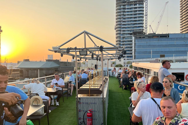 Dubai Marina Dinner Cruise with Buffet & Live Entertainment