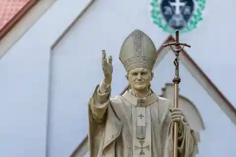 I JOHN PAUL II:S FOTSPÅR FULLSTÄNDIG RUNDTUR MED AUDIOGUIDE