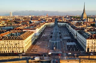 Von Mailand nach Turin mit dem Zug: geführte Stadtrundfahrt