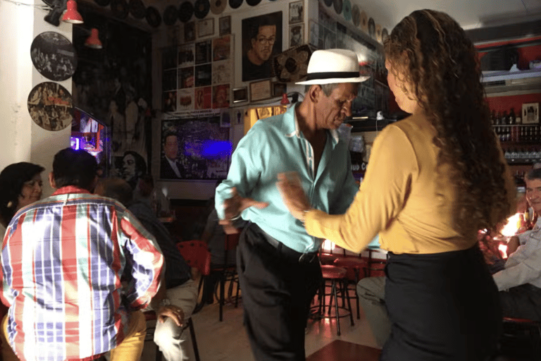 Cali: Salsa Origins Tour with Dance Class