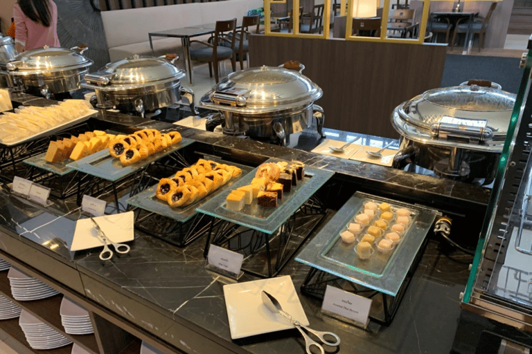 Bangkok: Aeropuerto Don Mueang: Acceso a la Sala Milagro durante 2 horas