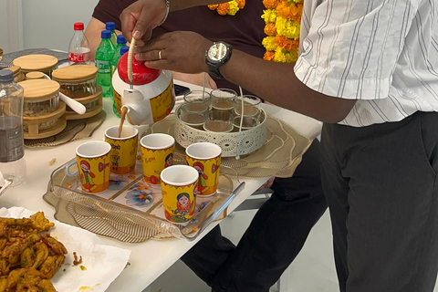 Mumbai: lezione di cucina indiana a casa di una famiglia del postoMumbai: lezione di cucina indiana a casa di una famiglia