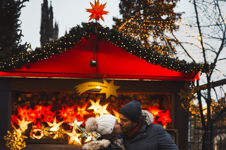 Fotoshooting auf dem Kölner Weihnachtsmarkt mit einem lokalem Fotografen