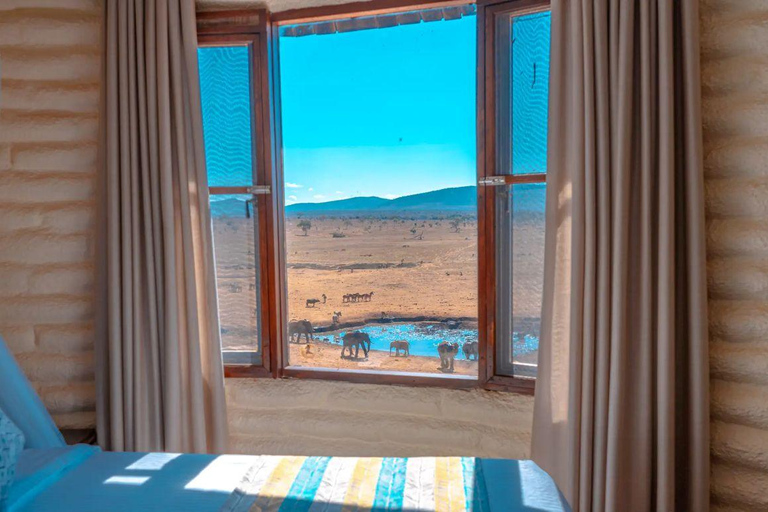 4 days Tsavo East, Amboseli and saltlick lodge safari