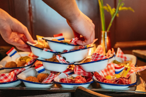 Amsterdã: Excursão a pé pelo distrito de Jordaan com comida local