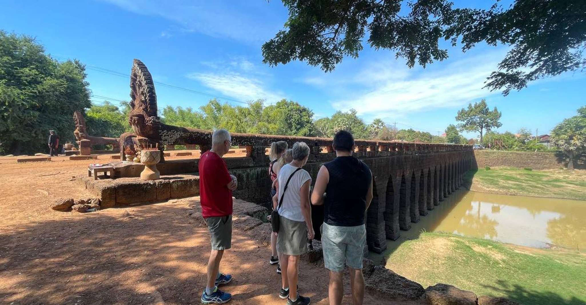 Trasferimento privato da Phnom Penh - Siem Reap - Hizvo
